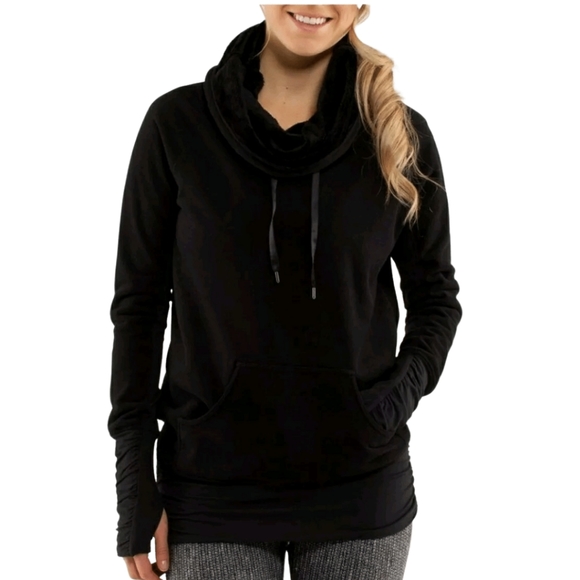 lululemon athletica Sweaters - Lululemon Don't Hurry Be Happy Pullover in Black Size 6
